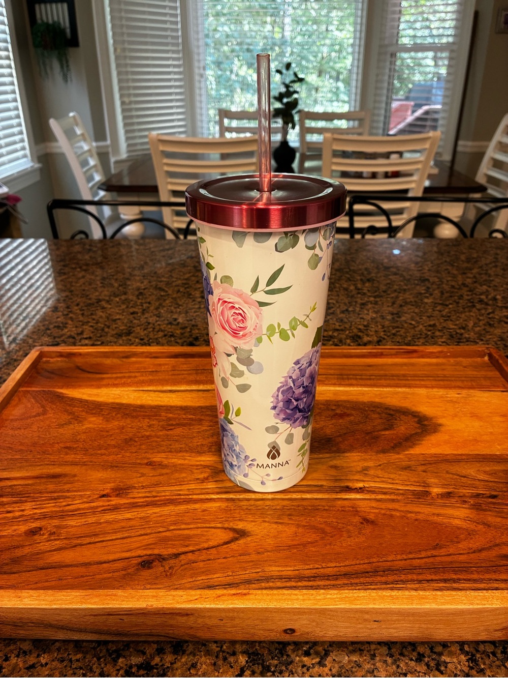 Manna Chilly Floral Tumbler 24 oz NWOT